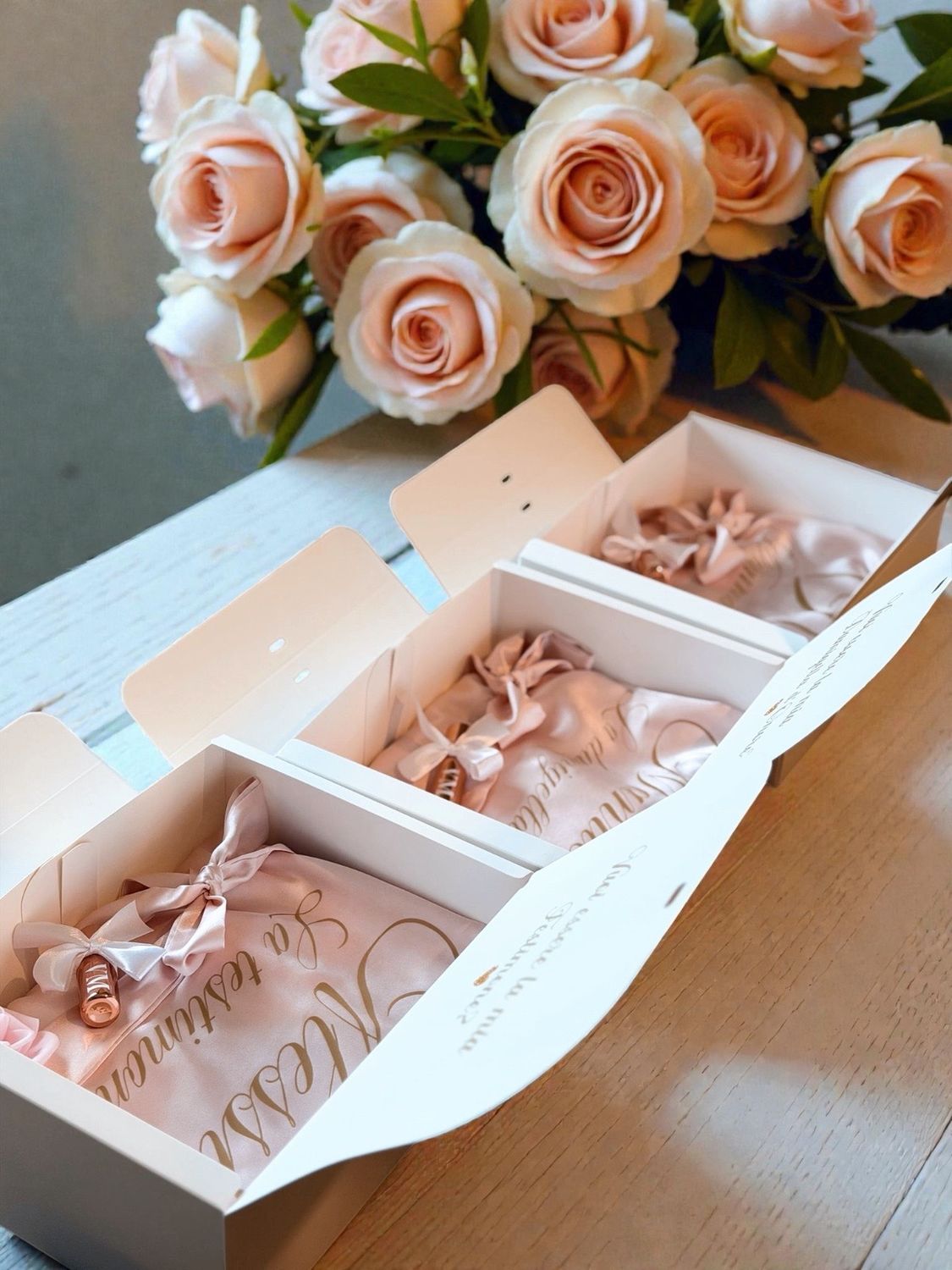 Box Testimone di Nozze e Damigella con Vestaglia e balsamo labbra alla vaniglia