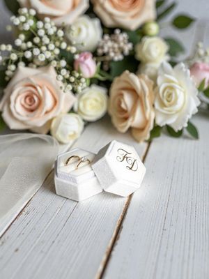 Porta Fedi Matrimonio Esagonale in Velluto Personalizzato