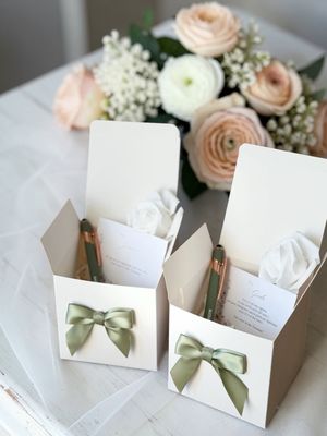 Scatolina regalo con Penna Testimone o Damigella - Verde Salvia