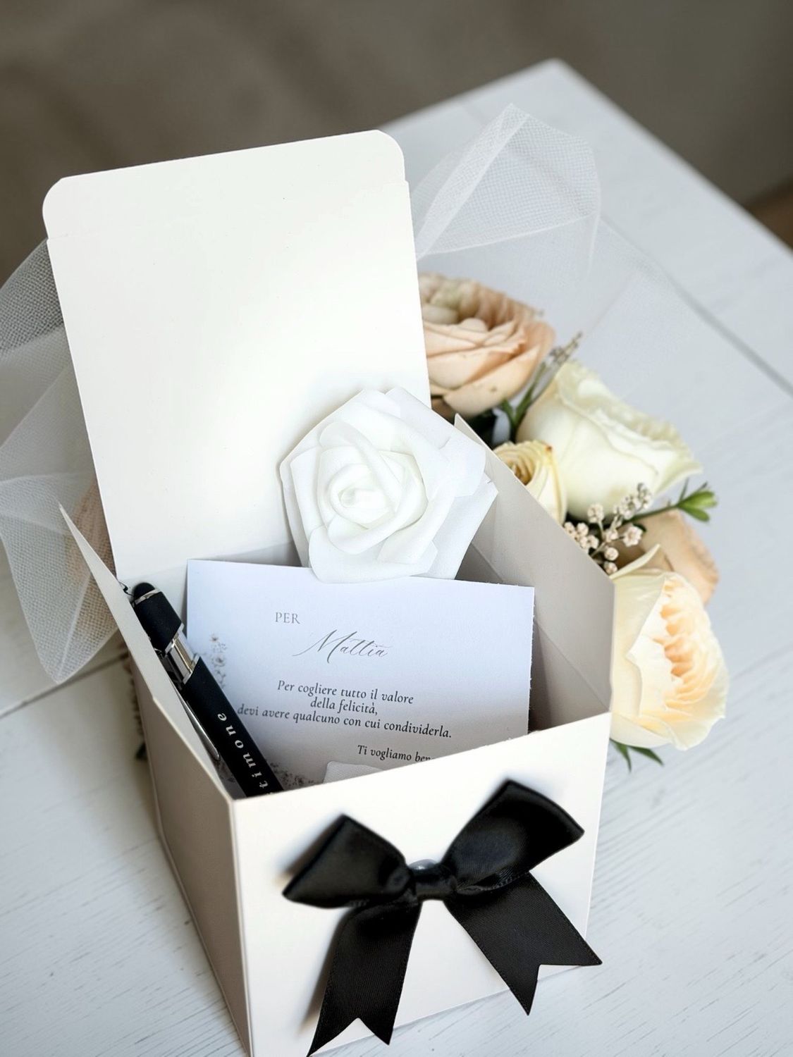 Scatolina regalo 10x10x10 con penna Testimone - Nero