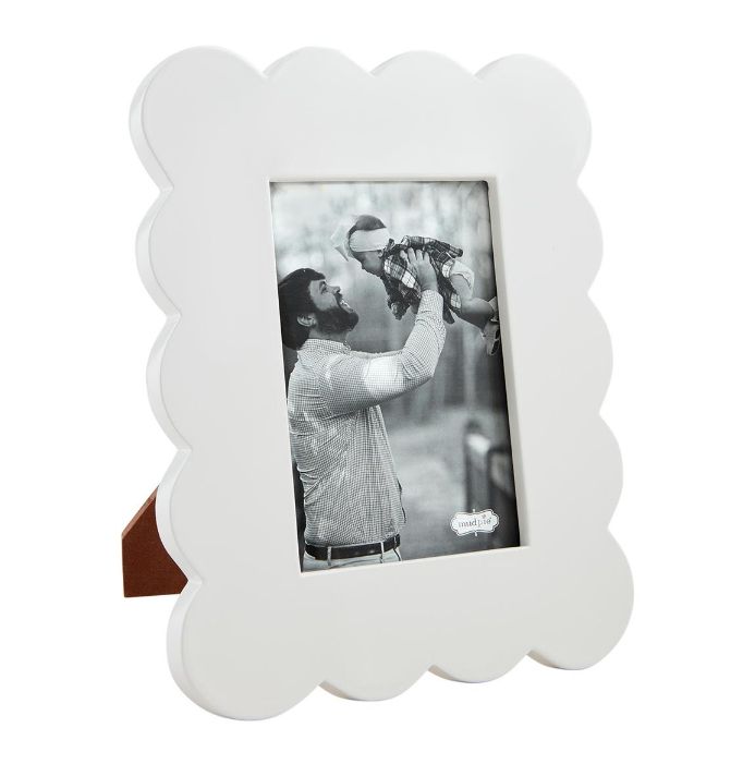 White Scalloped Lacquer Frame