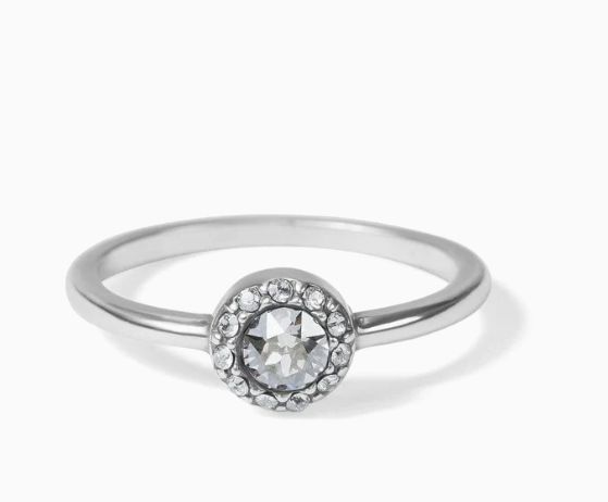 Illumina Solitaire Ring