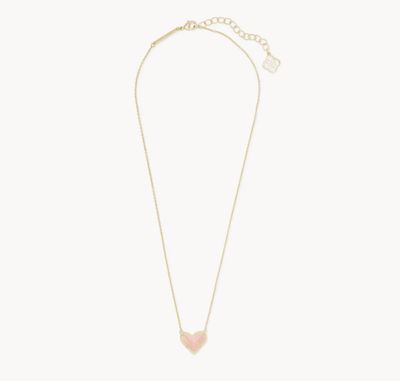 The Ari Heart Gold Pendant Necklace in Rose Quartz