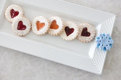 Nora Fleming© Base | Pinstripes Bread Tray