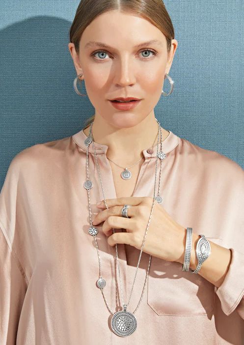 Pebble Round Hinged Bangle