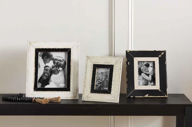White Mango Frame With Black Center Moulding 8x10