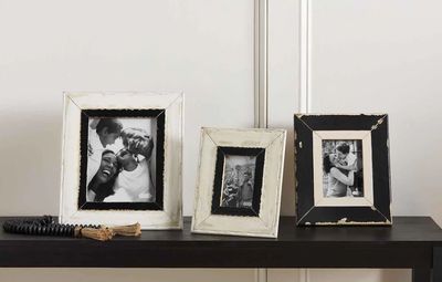 Black Mango Frame With White Center Moulding 5x7