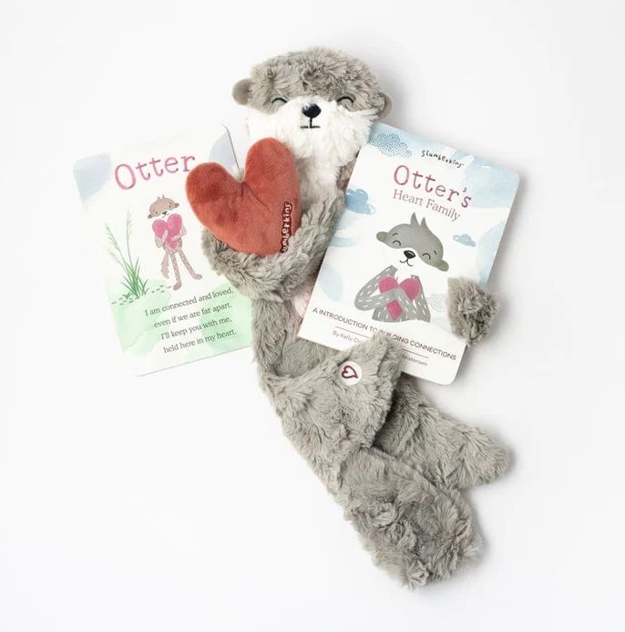 Slumberkins Otter Snuggler &amp; Heart Family Book