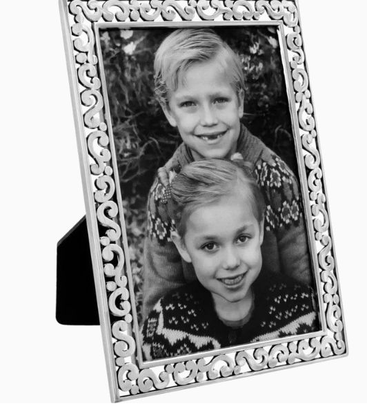 Contempo Frame