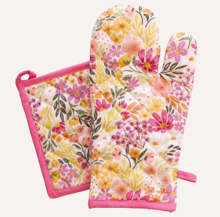 Primrose Petals Oven Mitt &amp; Pott Holder Set