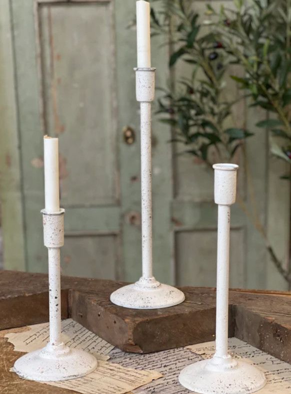 Textured Fable Taper Candleholder Medium