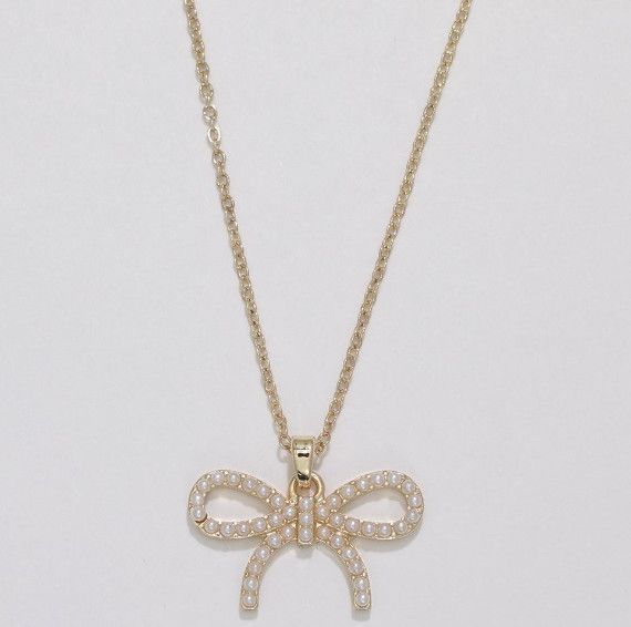 Gold Bow Pearls Necklace
