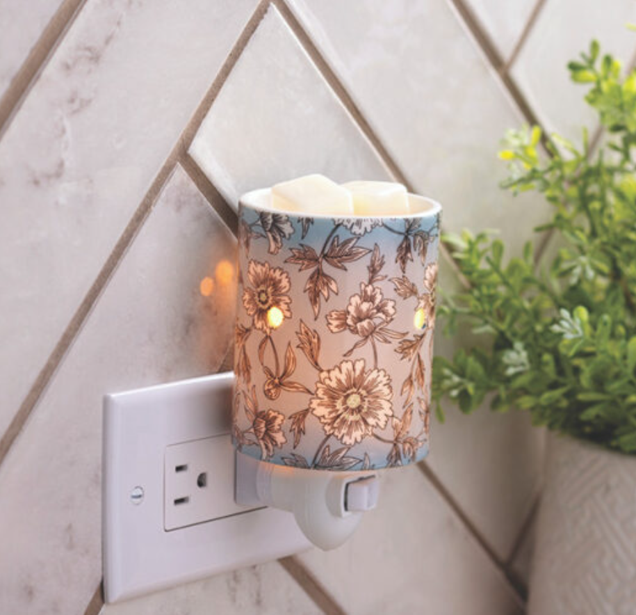 Pluggable Fragrance Warmer Flora