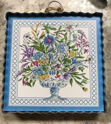 Round Top© Attachment | Mini Beck&#39;s Blue Floral Arrangement
