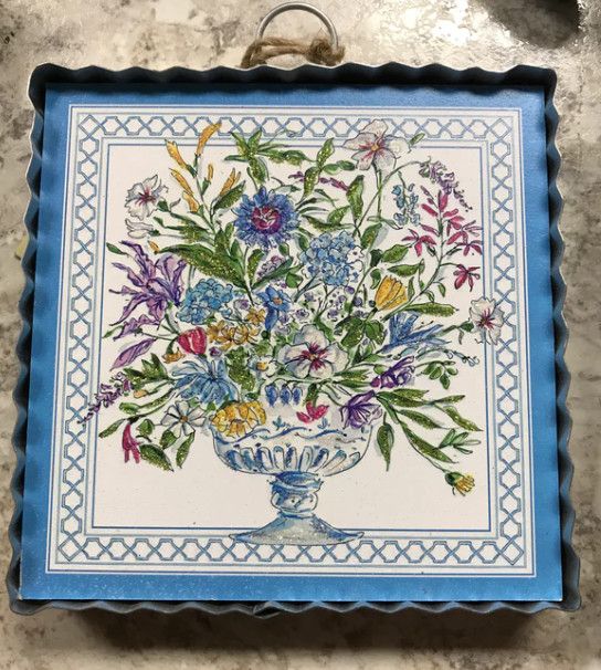Round Top© Attachment | Mini Beck&#39;s Blue Floral Arrangement