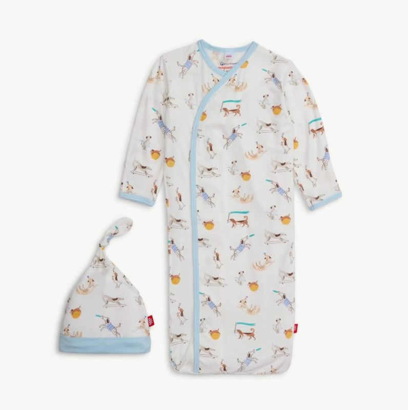 Magnetic Me™ Howlarious Gown + Hat Set