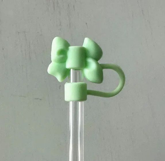 Green Bow Straw Cover