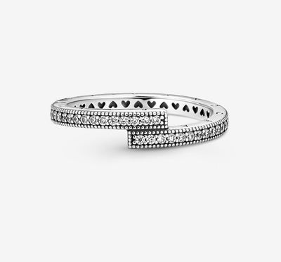 PANDORA™ Sparkling Overlapping Ring Sterling Silver