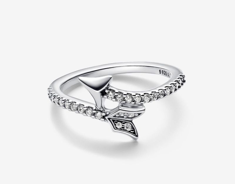 PANDORA™ Sparkling Arrow Ring Sterling Silver