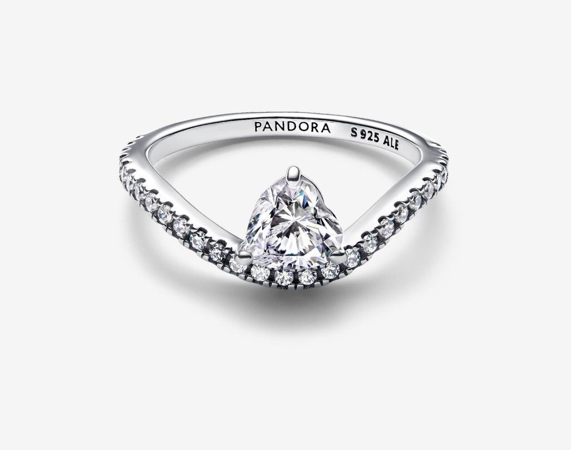 PANDORA™ Wavy Pavé Heart Ring Sterling Silver