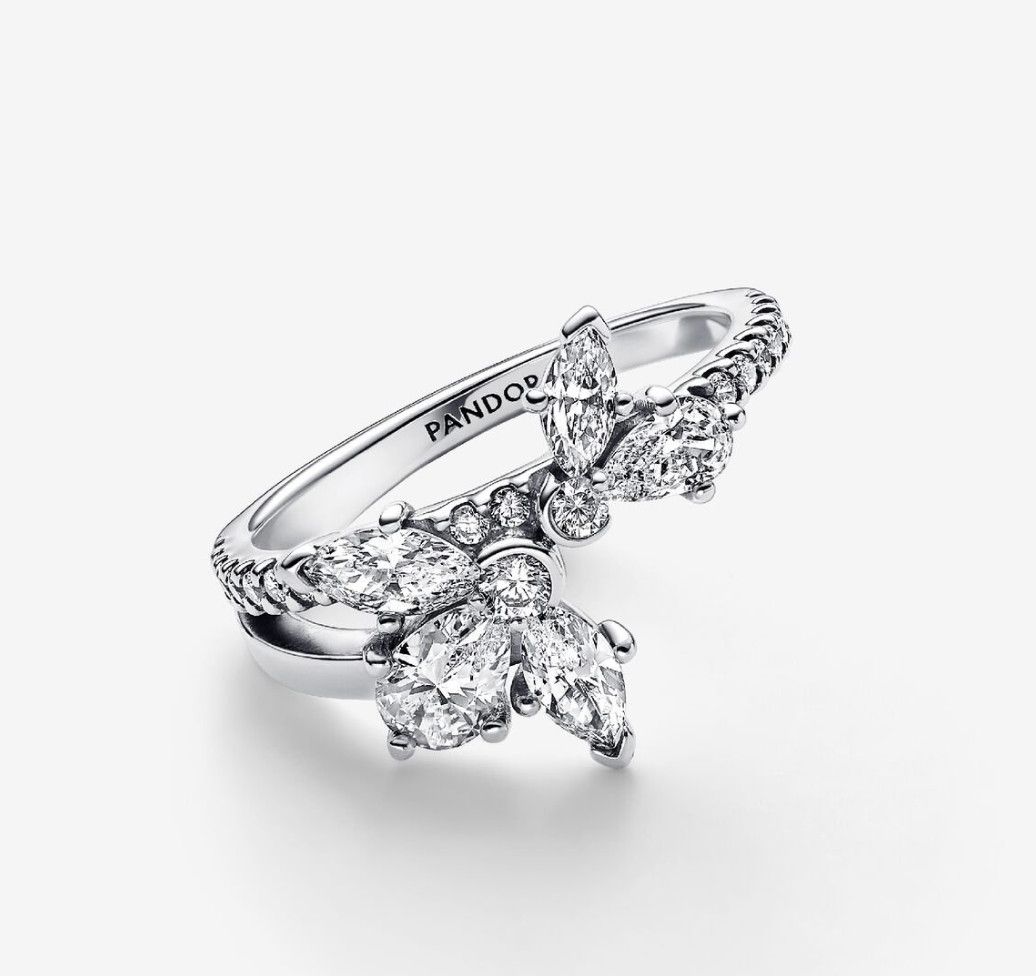 PANDORA™ Sparkling Asymmetrical Herbarium Cluster Ring Sterling Silver