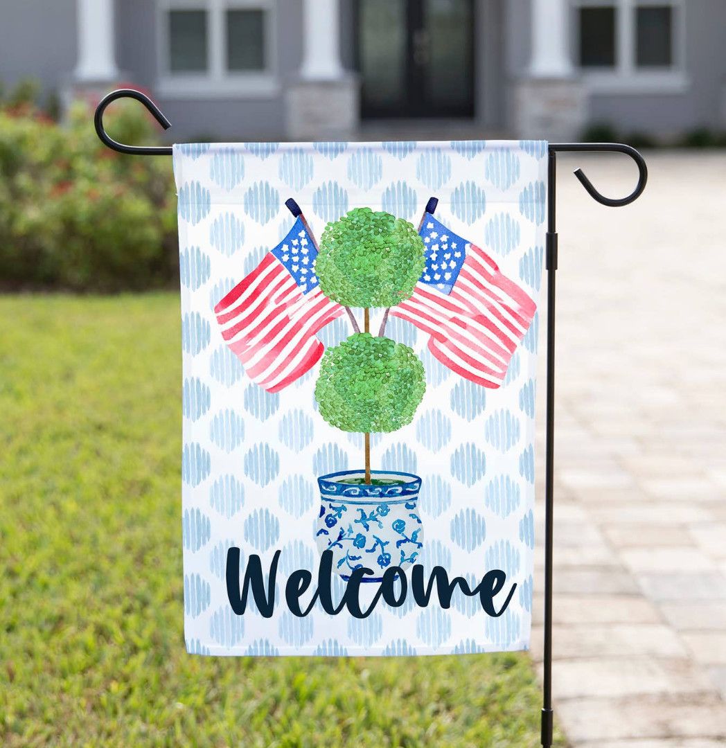 USA Topiary Garden Flag