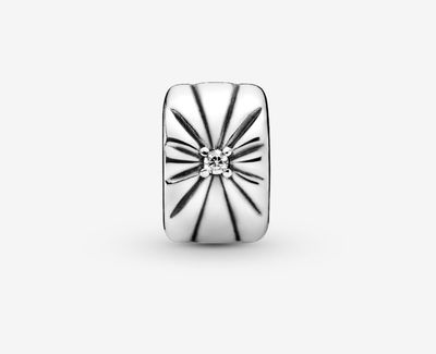 PANDORA™ Sparkling Sunburst Clip Charm