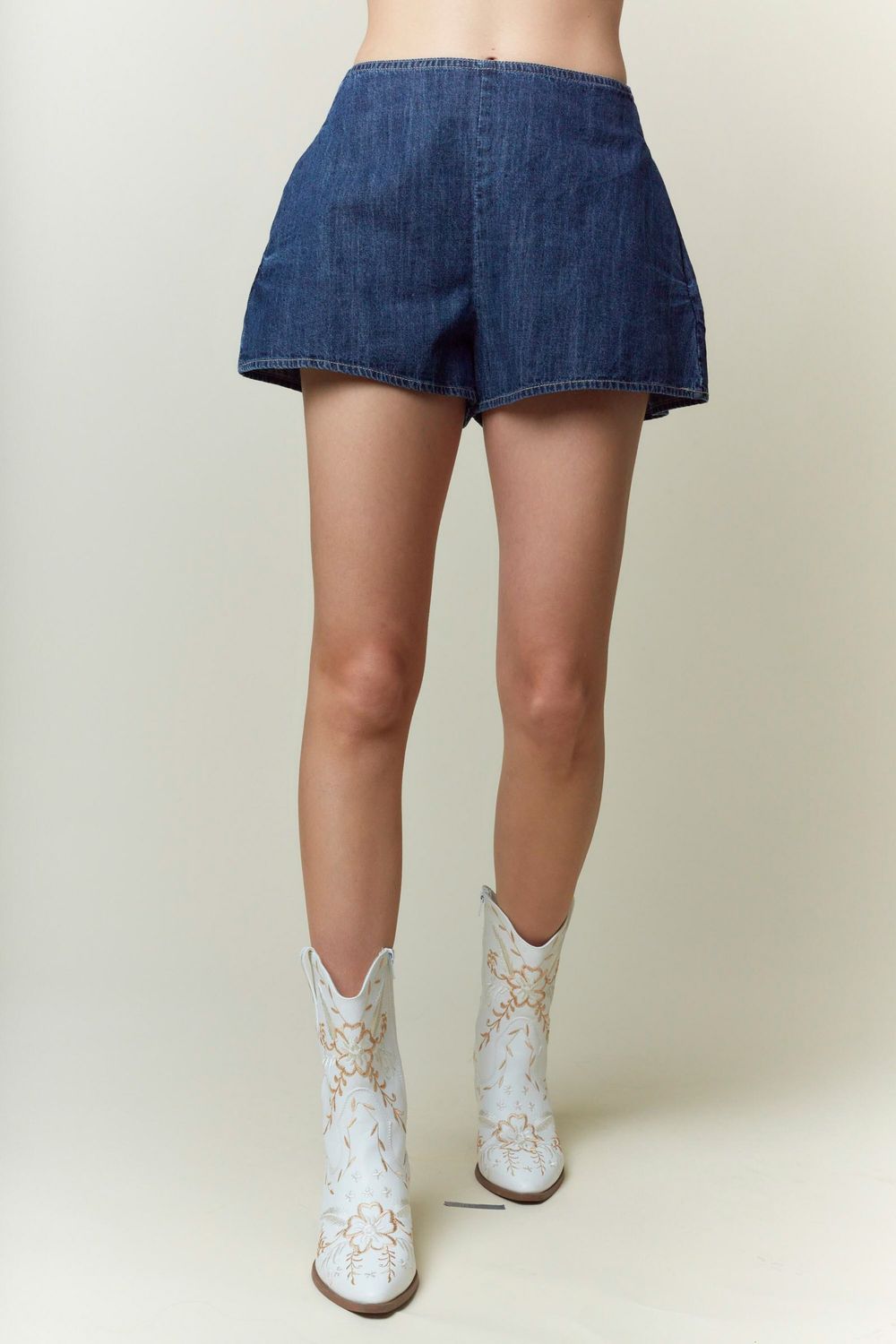 The Evelyn Denim Shorts, Size: S