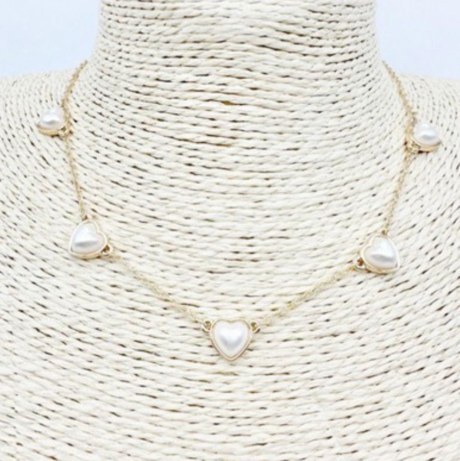 The Dart Gold Pearl Necklace