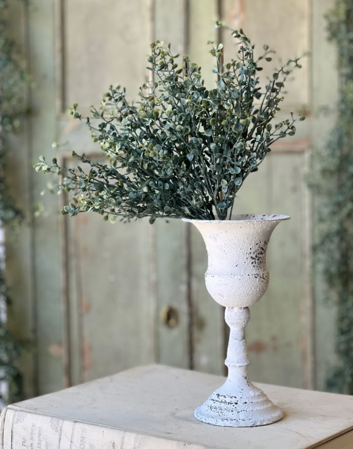 Cream Passiflora Holder | 9&quot;