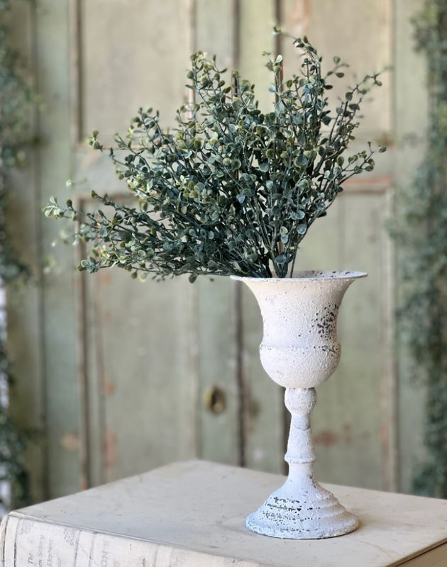 Cream Passiflora Holder | 9"