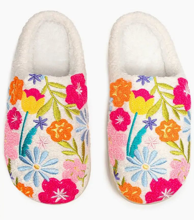 Full Bloom Slippers, Size: M/L 9-12