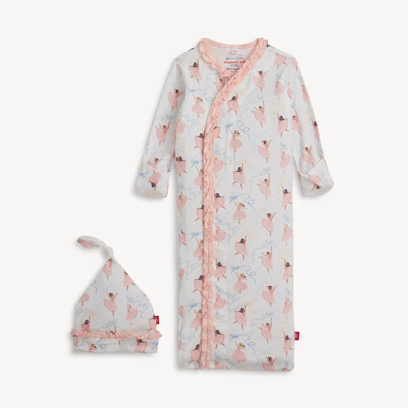 Magnetic Me™ Pretty Plies Gown with Hat