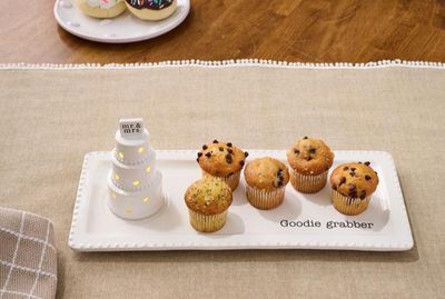 Wedding Cake Light-Up Sitter