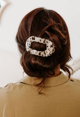 Teleties™ Flat Round Hair Clip | Blonde Tortoise