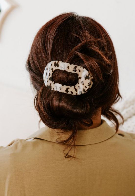 Teleties™ Flat Round Hair Clip | Blonde Tortoise