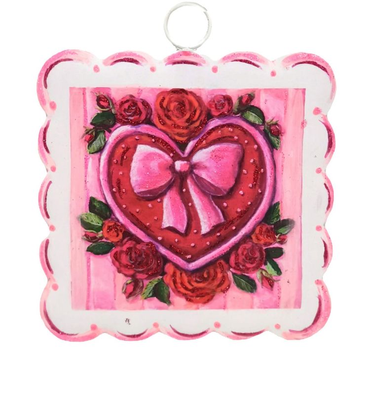 Round Top© Attachment | Mini Hamilton Scallop Heart &amp; Roses