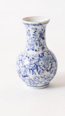 The Peony Blue &amp; White Bud Vase