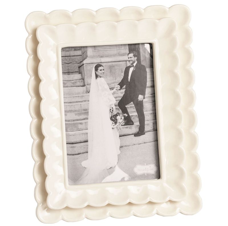 White Double Scalloped Frame | 5x7