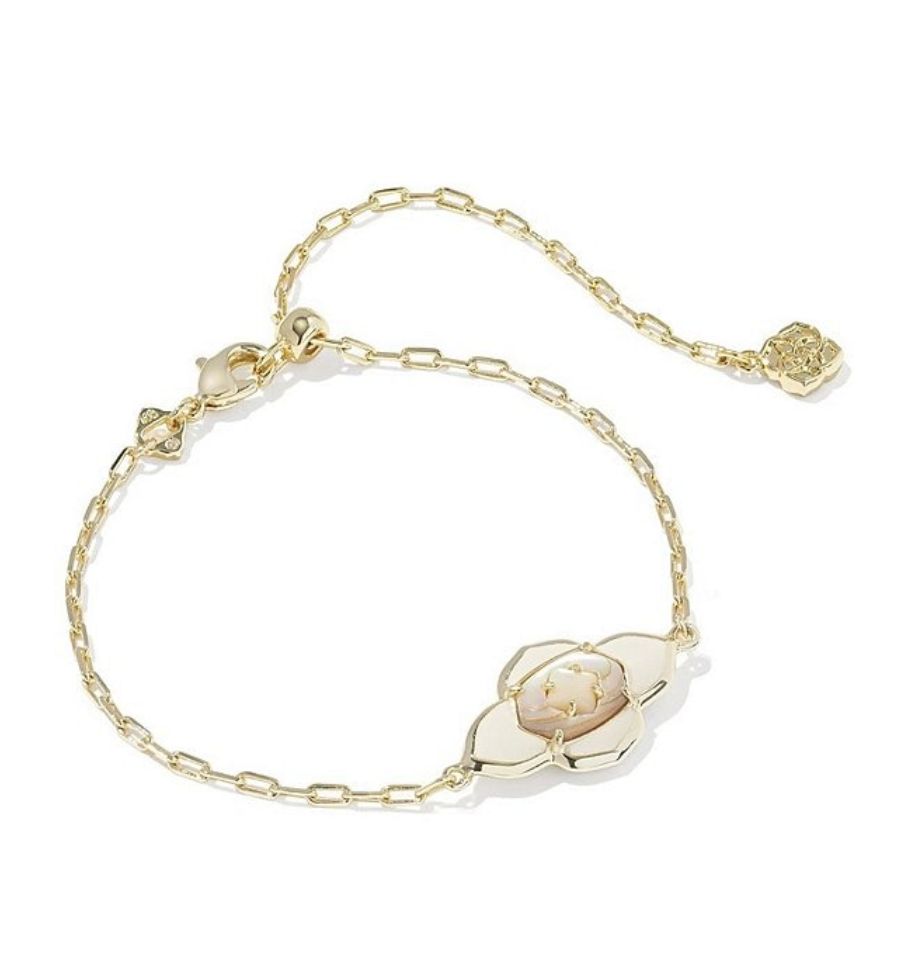 The Abbie Medallion Chain Bracelet in Gold Neutral Mix