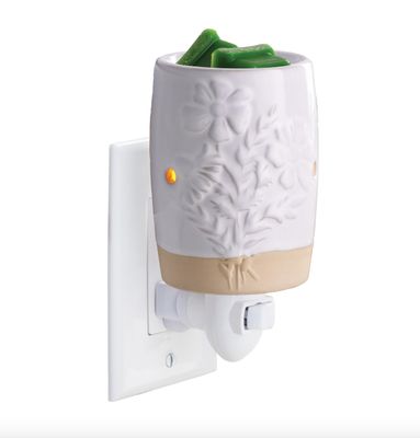 Pluggable Fragrance Warmer | Garden Blooms