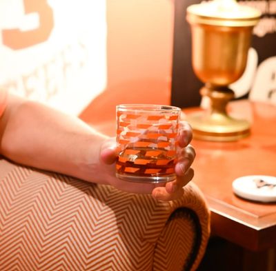 TN Repeat Pattern Rocks Glass