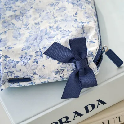 Case-Mate Crinkle Makeup Bag | Navy Bow
