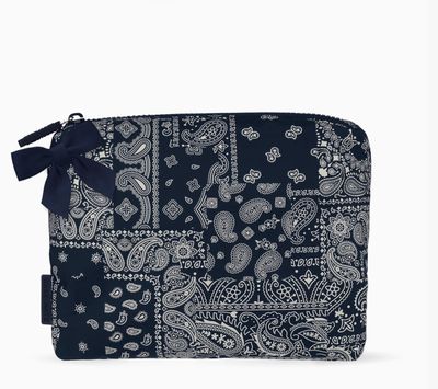 Case-Mate Crinkle Makeup Bag | Navy Bandana