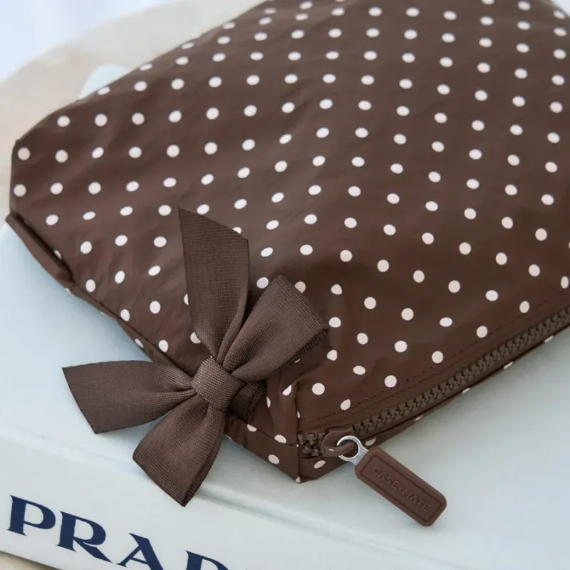 Case-Mate Crinkle Makeup Bag | Espresso Polka Dot