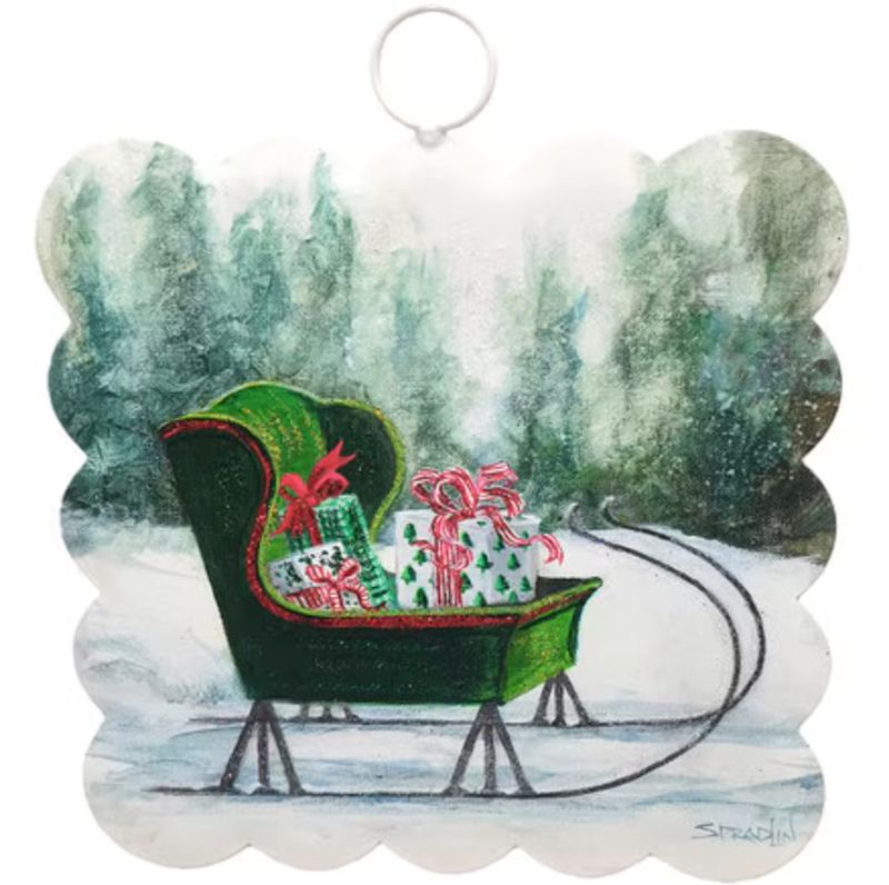 Round Top© Attachment | Mini Gallery Scallop Sleigh &amp; Gifts