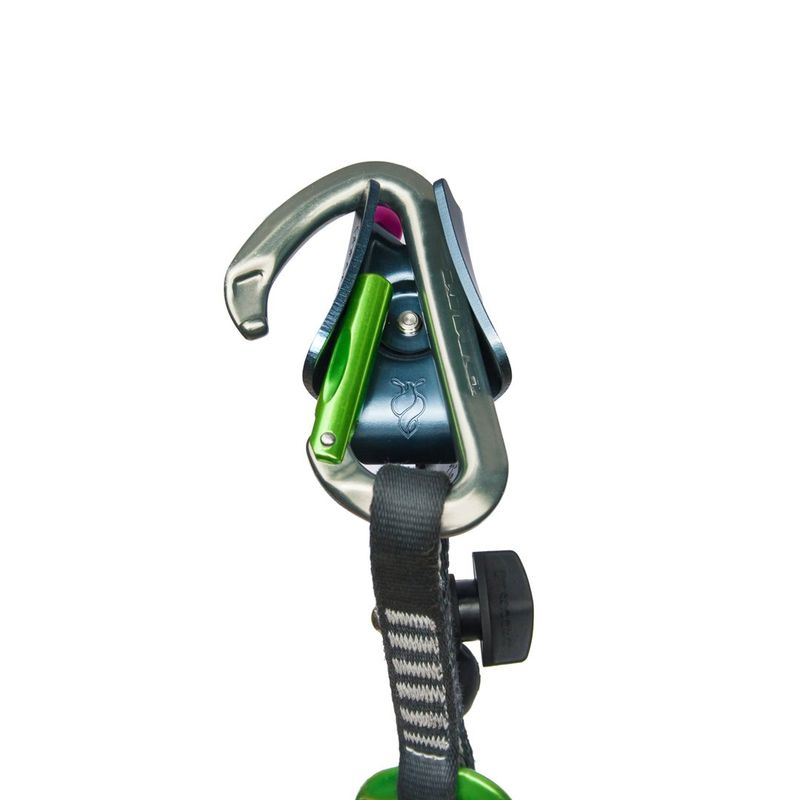 Pongoose Stick Clip