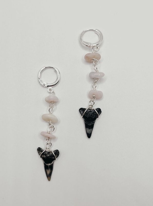 Dainty Shark Tooth Hoop Earrings with Gemstone Chip