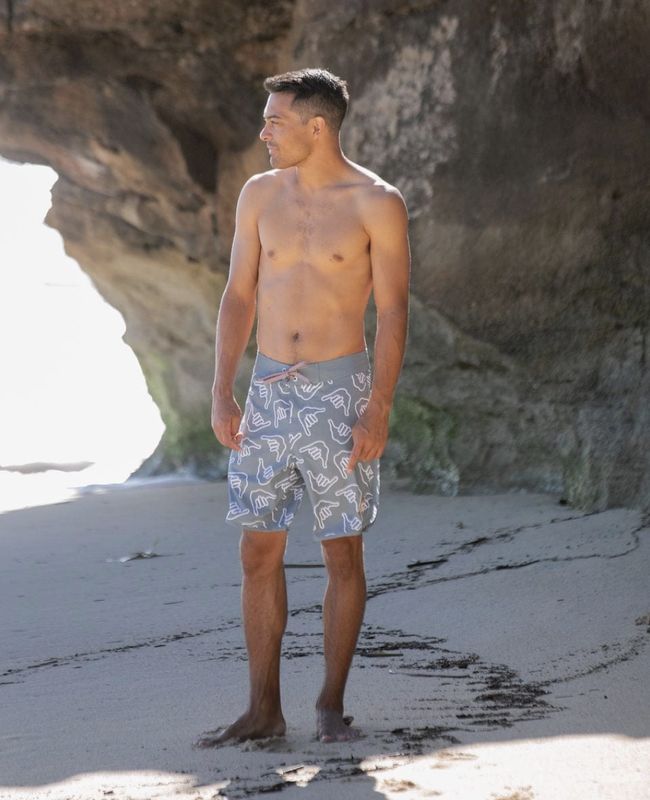 Men&#39;s Retro Boardshorts in Slate Gray Shaka