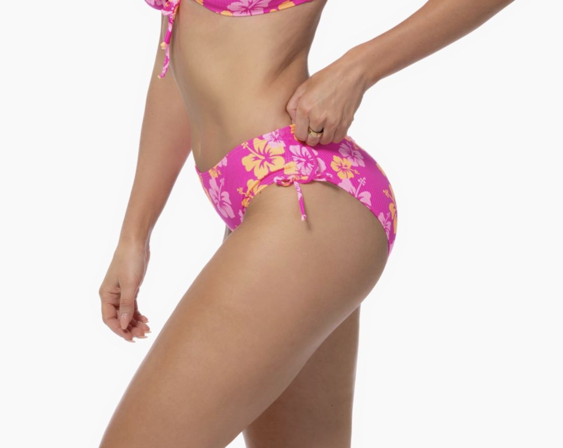 Aloha, Bombshell Bottom